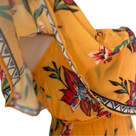 LuLu’s NWOT Tropical Paradise Floral Off Shoulder Ruffled Maxi Dress Sz Small - Picture 7 of 16